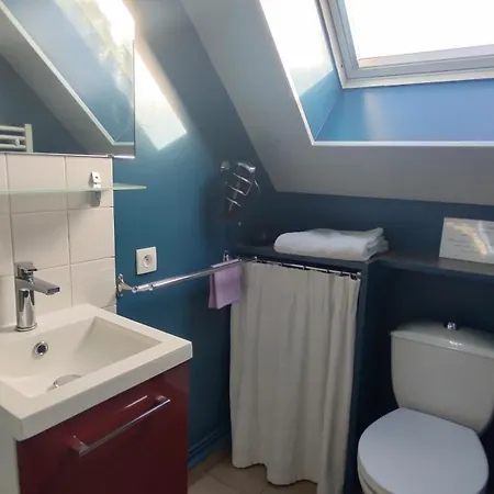 Au 2e Etage De Notre Maison De Πανσιόν